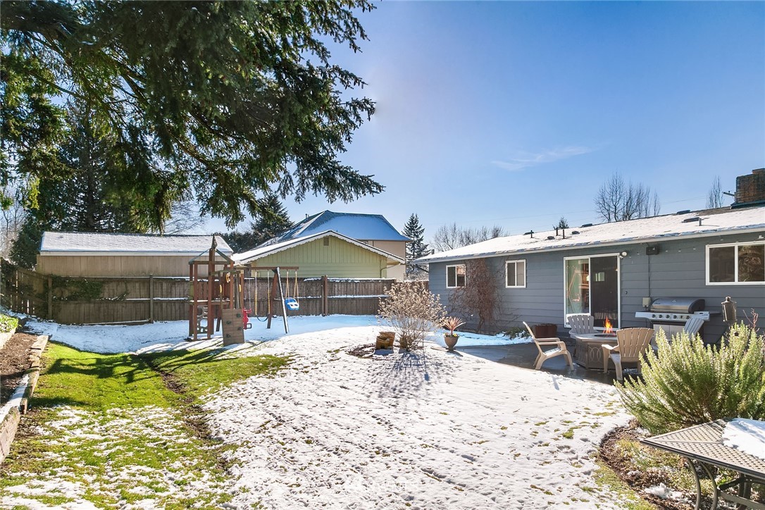 12618 155th Avenue Southeast Renton, WA 98059 - Photo 2 of 23