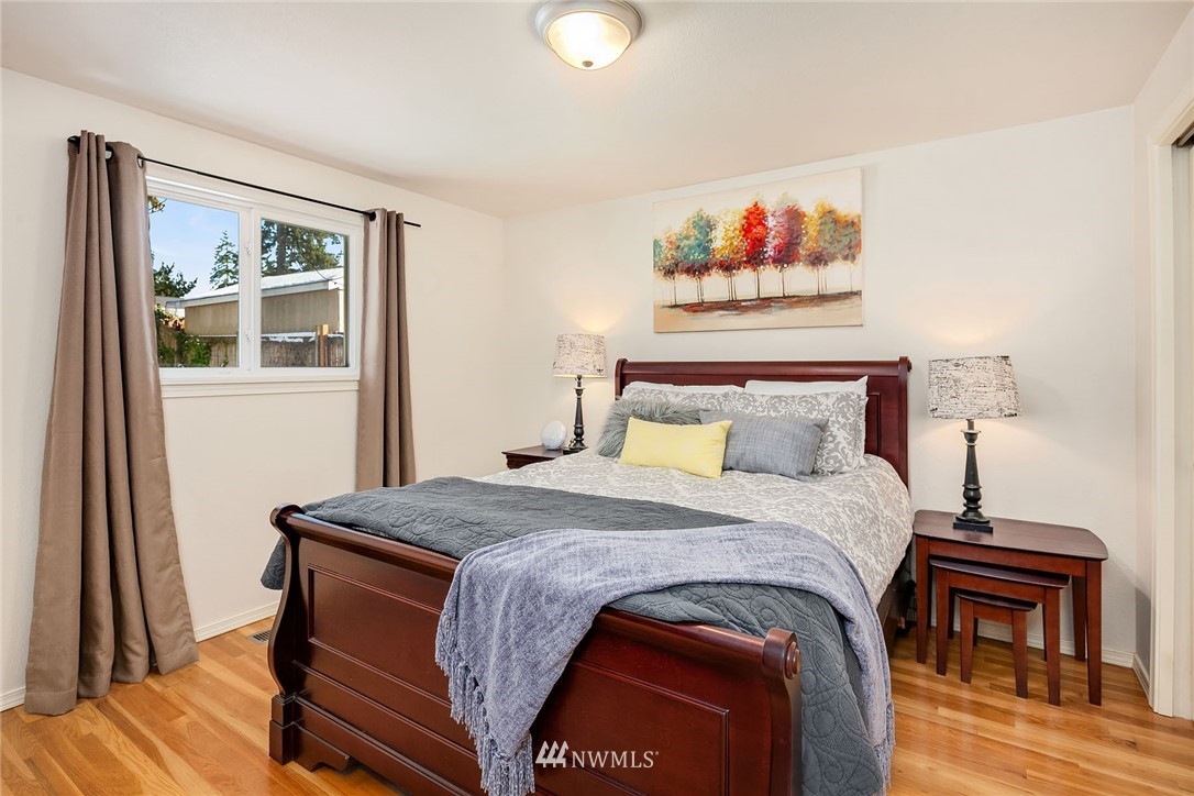 12618 155th Avenue Southeast Renton, WA 98059 - Photo 18 of 23