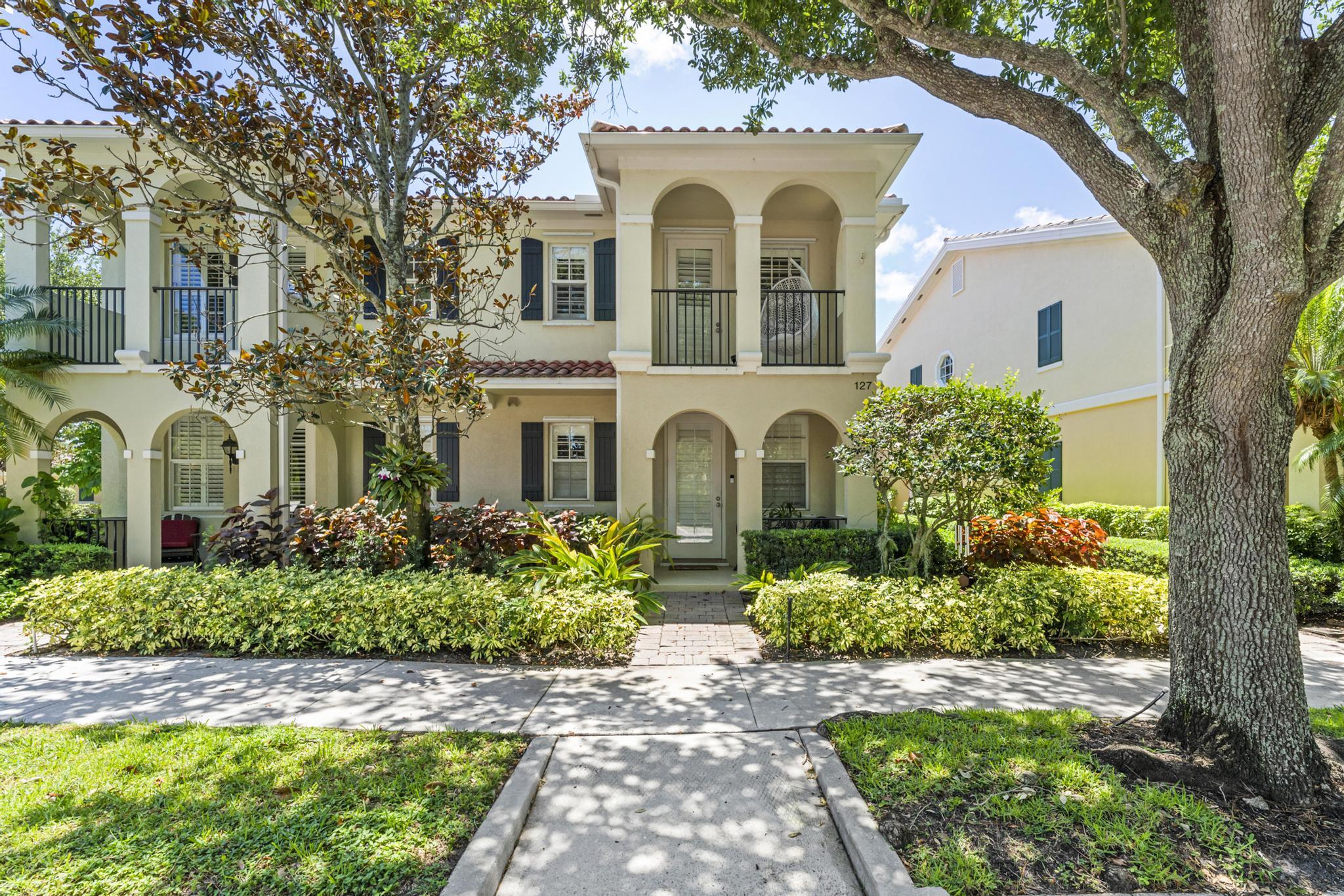 127 Rivinia Drive Jupiter, FL 33458 - Photo 1 of 47 127 Rivinia Drive