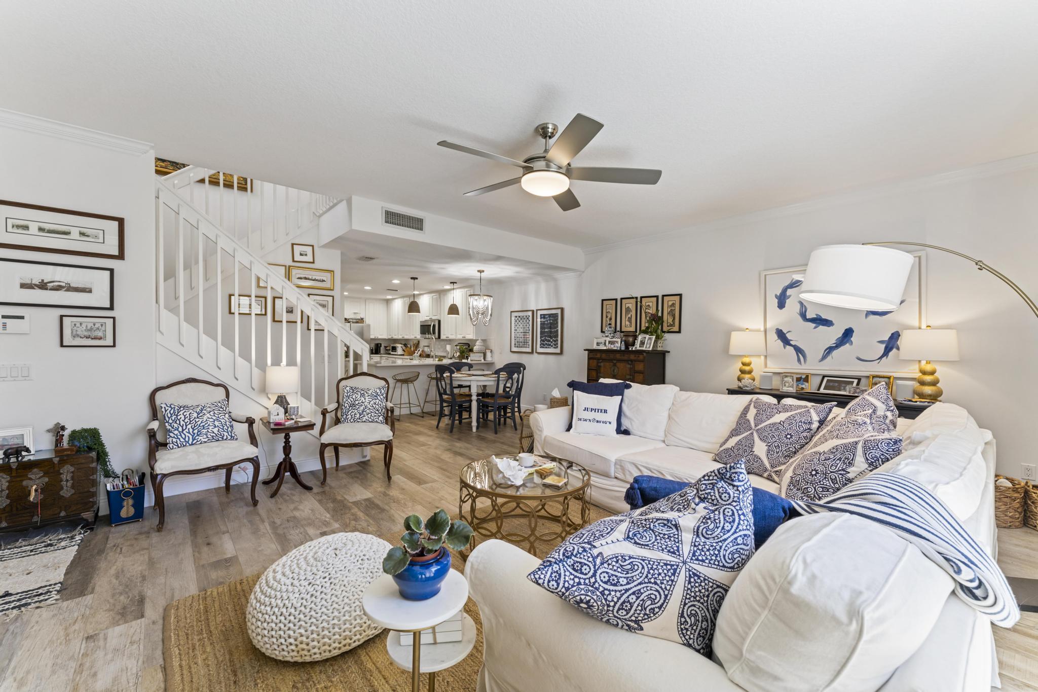 127 Rivinia Drive Jupiter, FL 33458 - Photo 11 of 47 Great Room