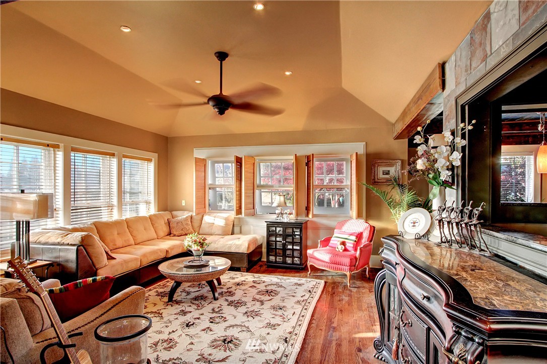 3916 222nd Place Southeast Bothell, WA 98021 - Photo 7 of 25