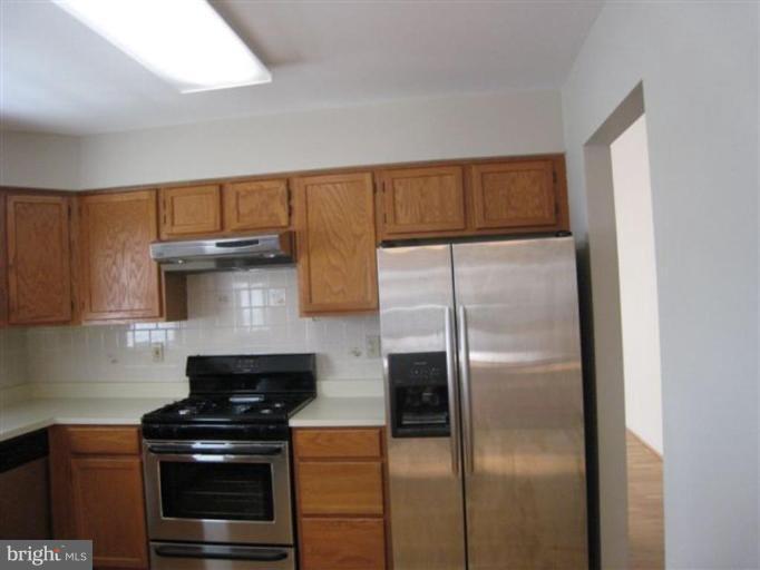 527 Coover Road Annapolis, MD 21401 - Photo 2 of 14 Kitchen