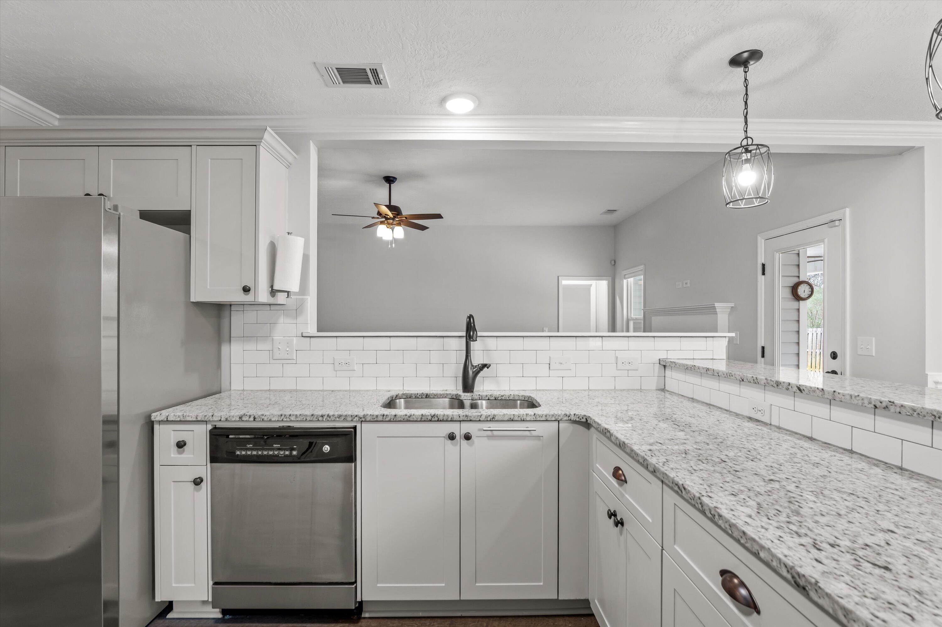 4427 Raleigh Drive Grovetown, GA 30813 - Photo 22 of 49 Kitchen