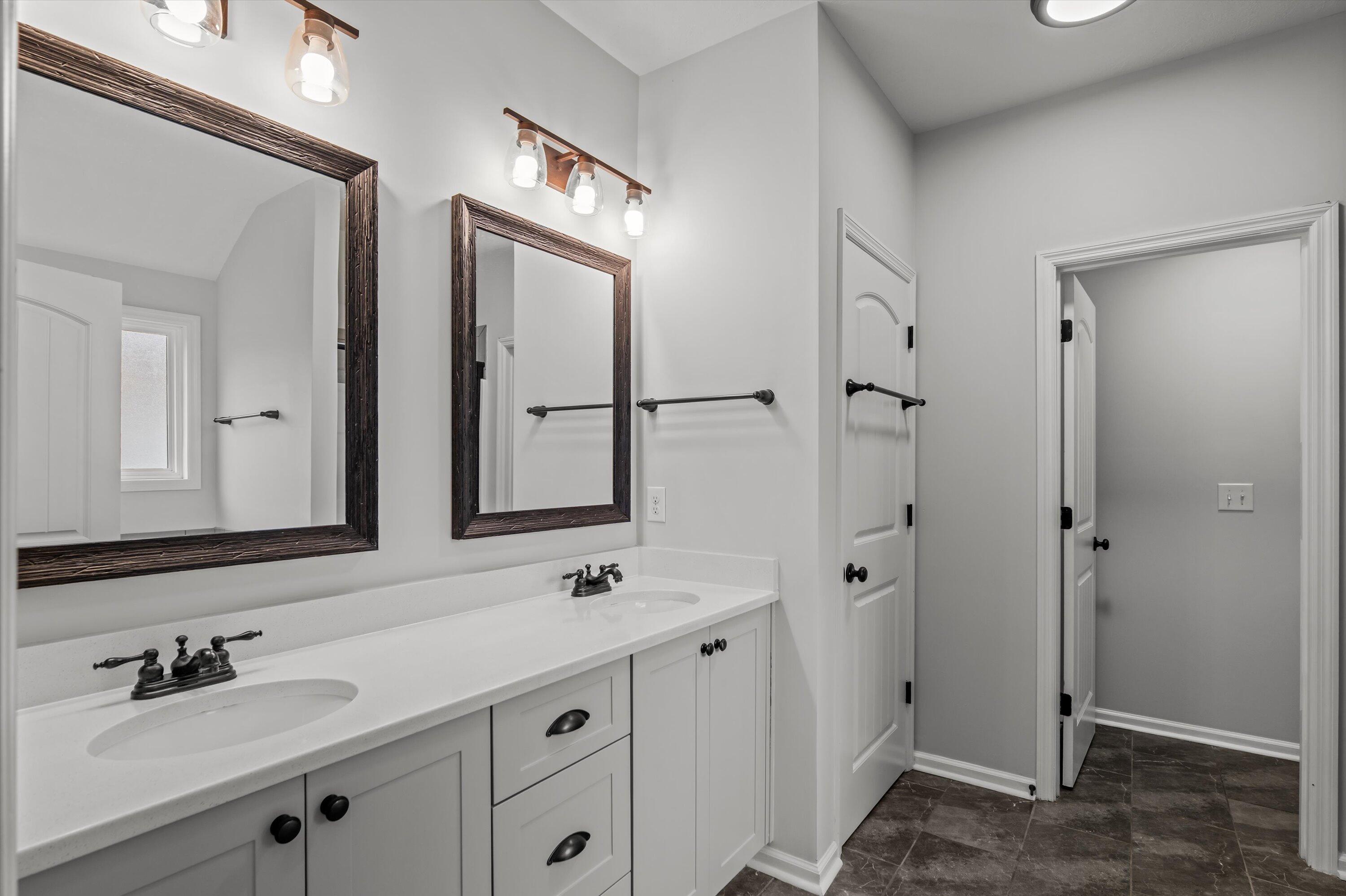 4427 Raleigh Drive Grovetown, GA 30813 - Photo 28 of 49 Primary Bathroom