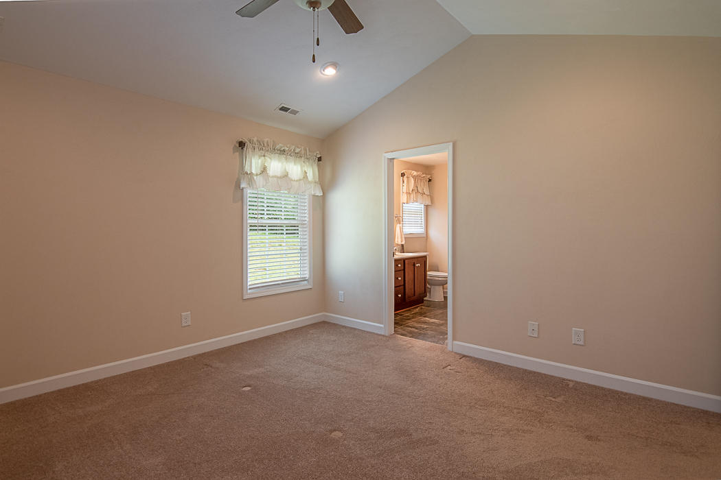 278 Ridgley Lane Fincastle, VA 24090 - Photo 20 of 38 Master Suite