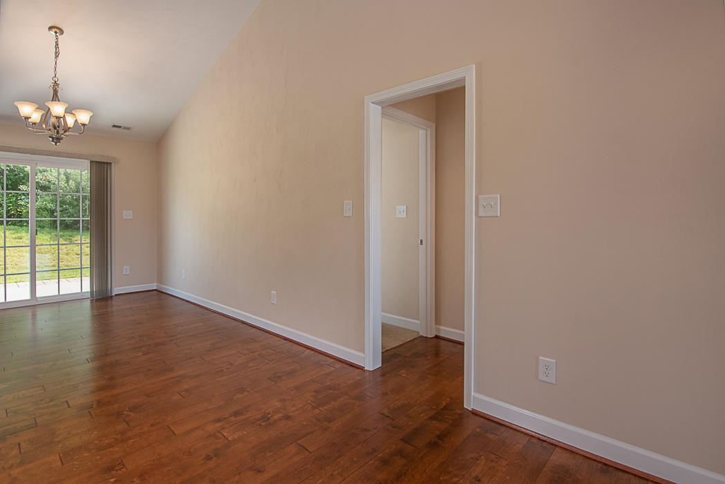 278 Ridgley Lane Fincastle, VA 24090 - Photo 23 of 38 Lots of Natural light