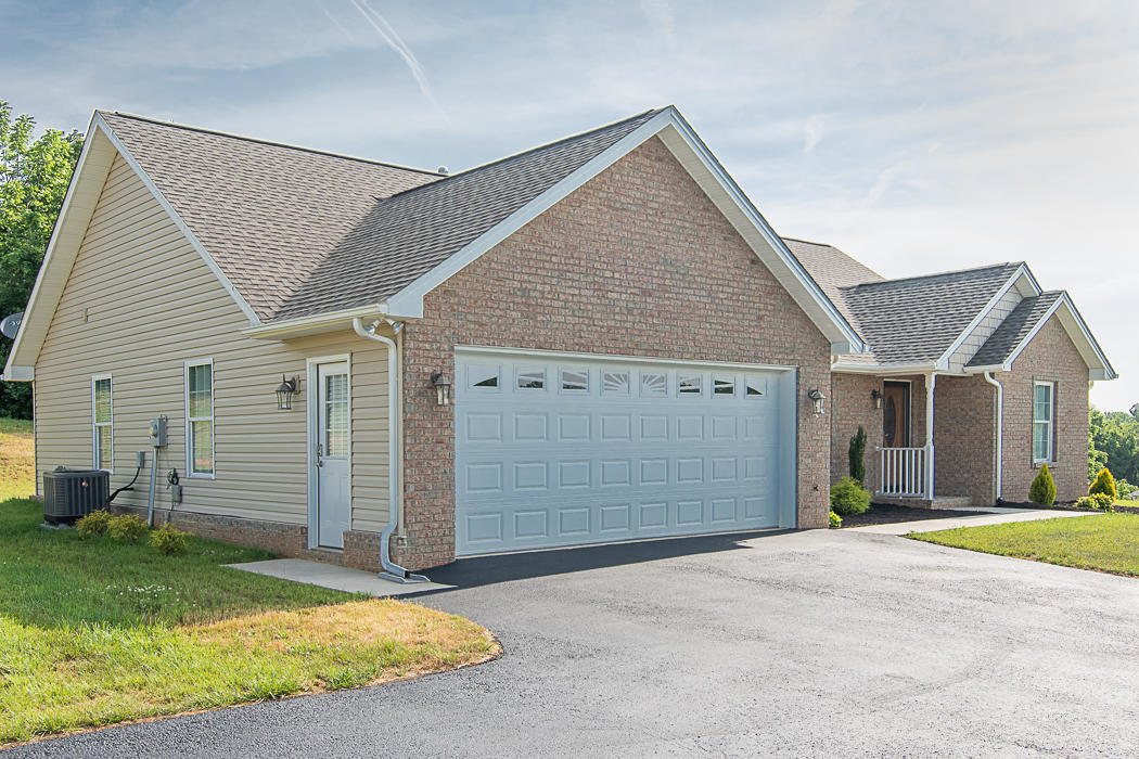278 Ridgley Lane Fincastle, VA 24090 - Photo 37 of 38 Ample parking