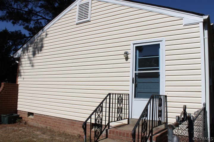 10109 Flanders Road Henrico, VA 23228 - Photo 5 of 23 Gallery Image 5