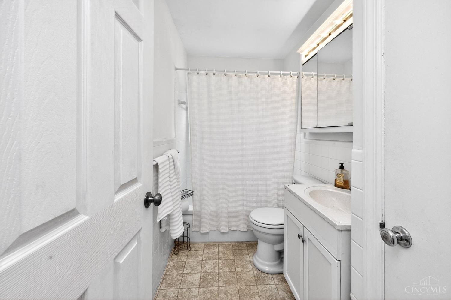 7987 West Chester Road West Chester, OH 45069 - Photo 18 of 37 Gallery Image 18