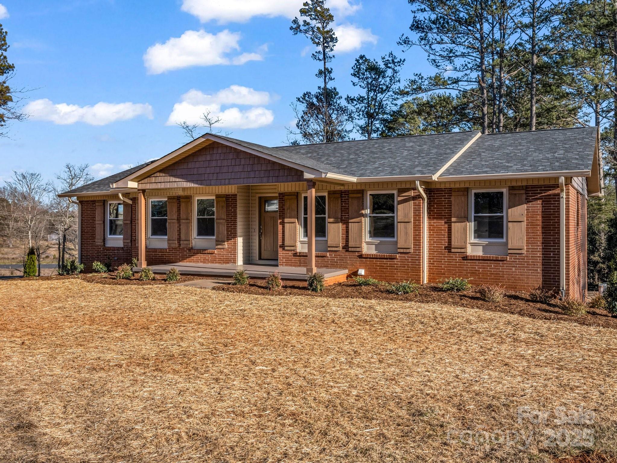 150 Crescent Street Rutherfordton, NC 28139 - Photo 1 of 31