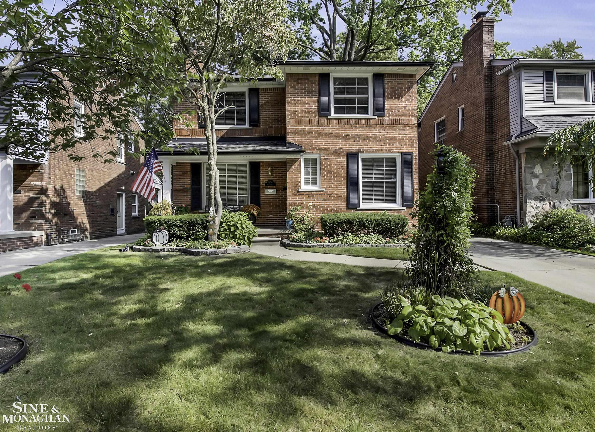 1956 Severn Road Grosse Pointe Woods, MI 48236 - Photo 1 of 40