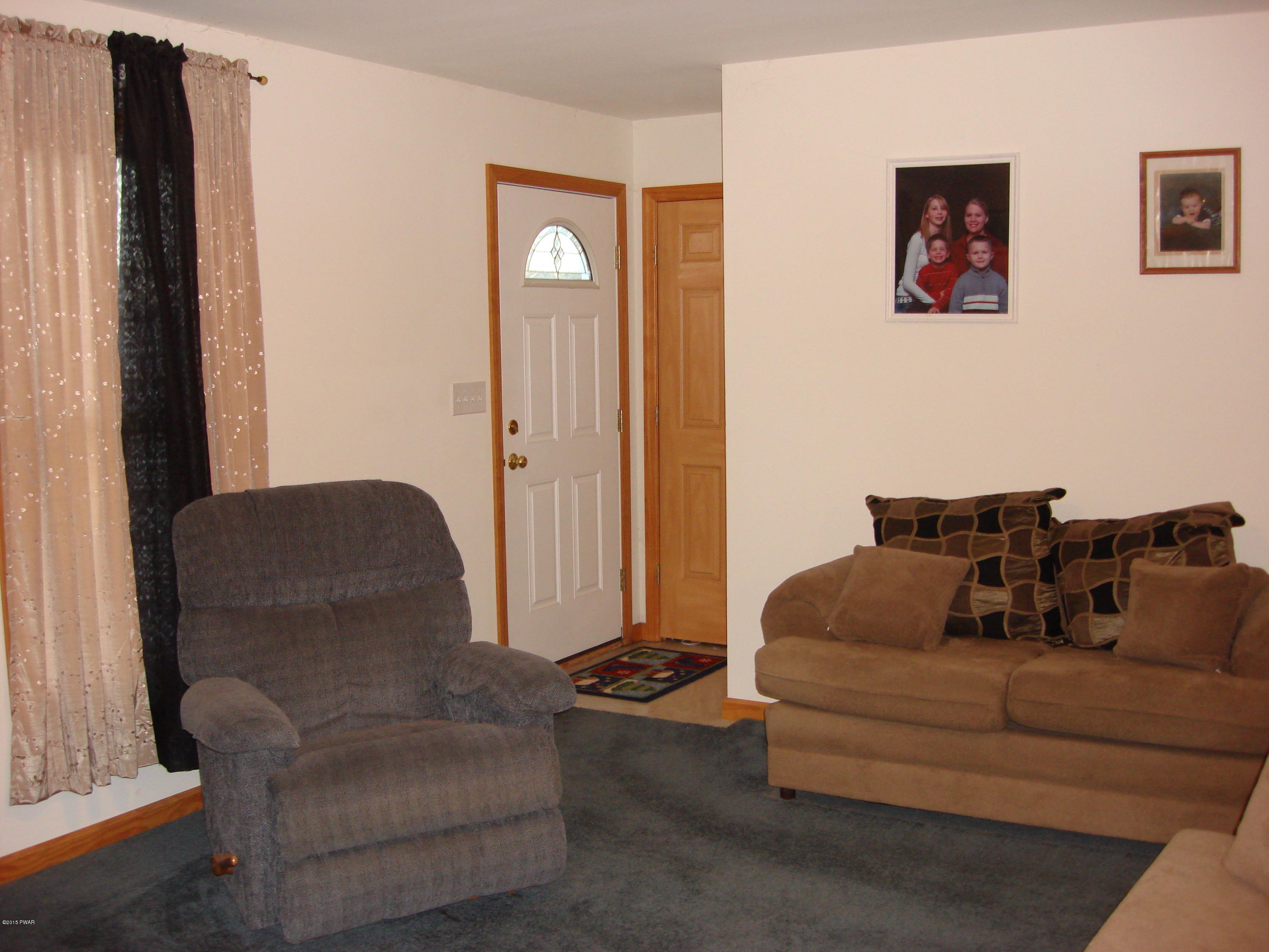 141 Piute Road Shohola, PA 18458 - Photo 7 of 30