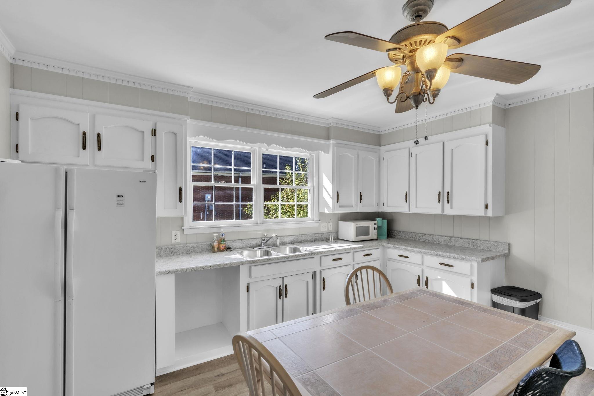 408 North Main Street Greer, SC 29651 - Photo 11 of 25