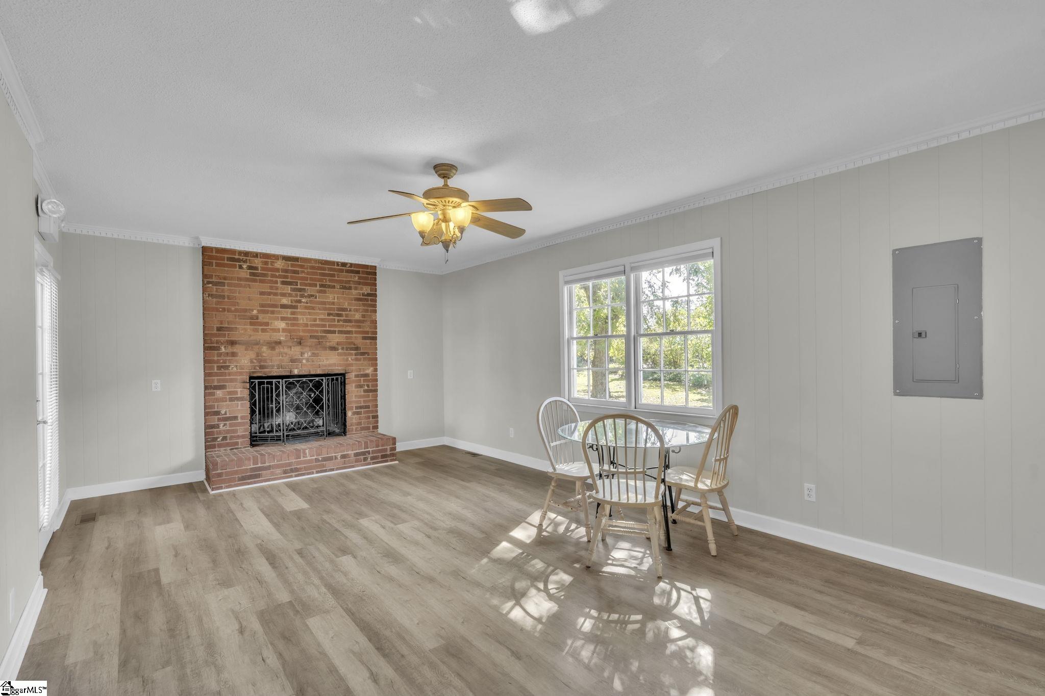 408 North Main Street Greer, SC 29651 - Photo 7 of 25