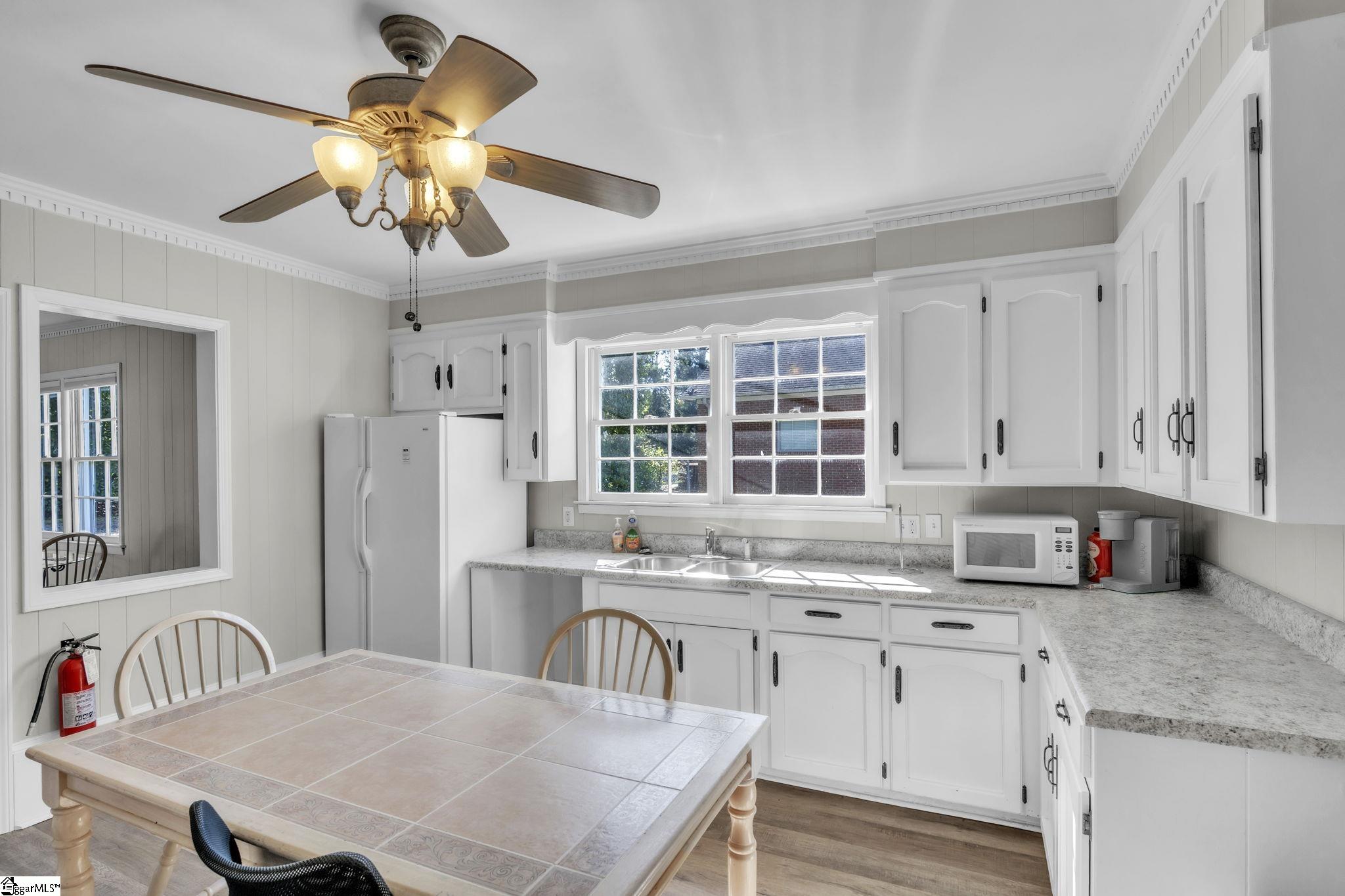 408 North Main Street Greer, SC 29651 - Photo 9 of 25