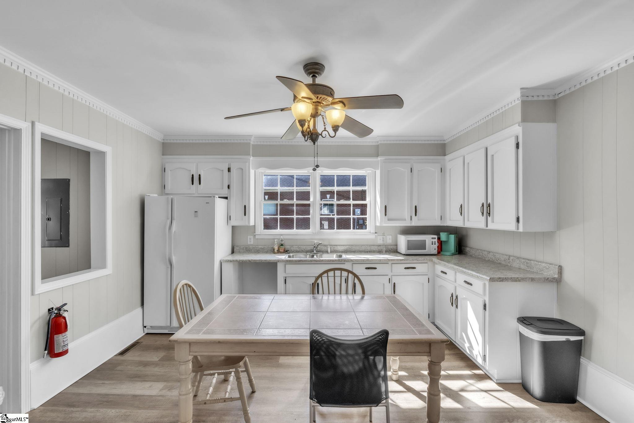 408 North Main Street Greer, SC 29651 - Photo 10 of 25