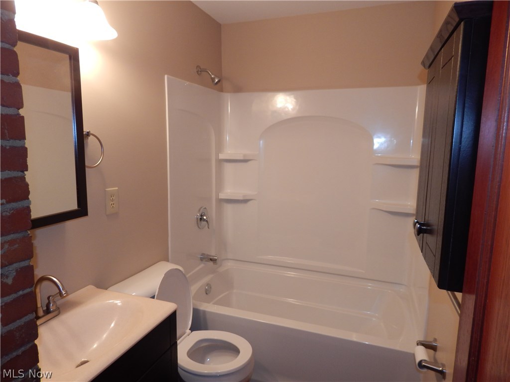 4282 Ridge Road Cortland, OH 44410 - Photo 32 of 33 Gallery Image 32