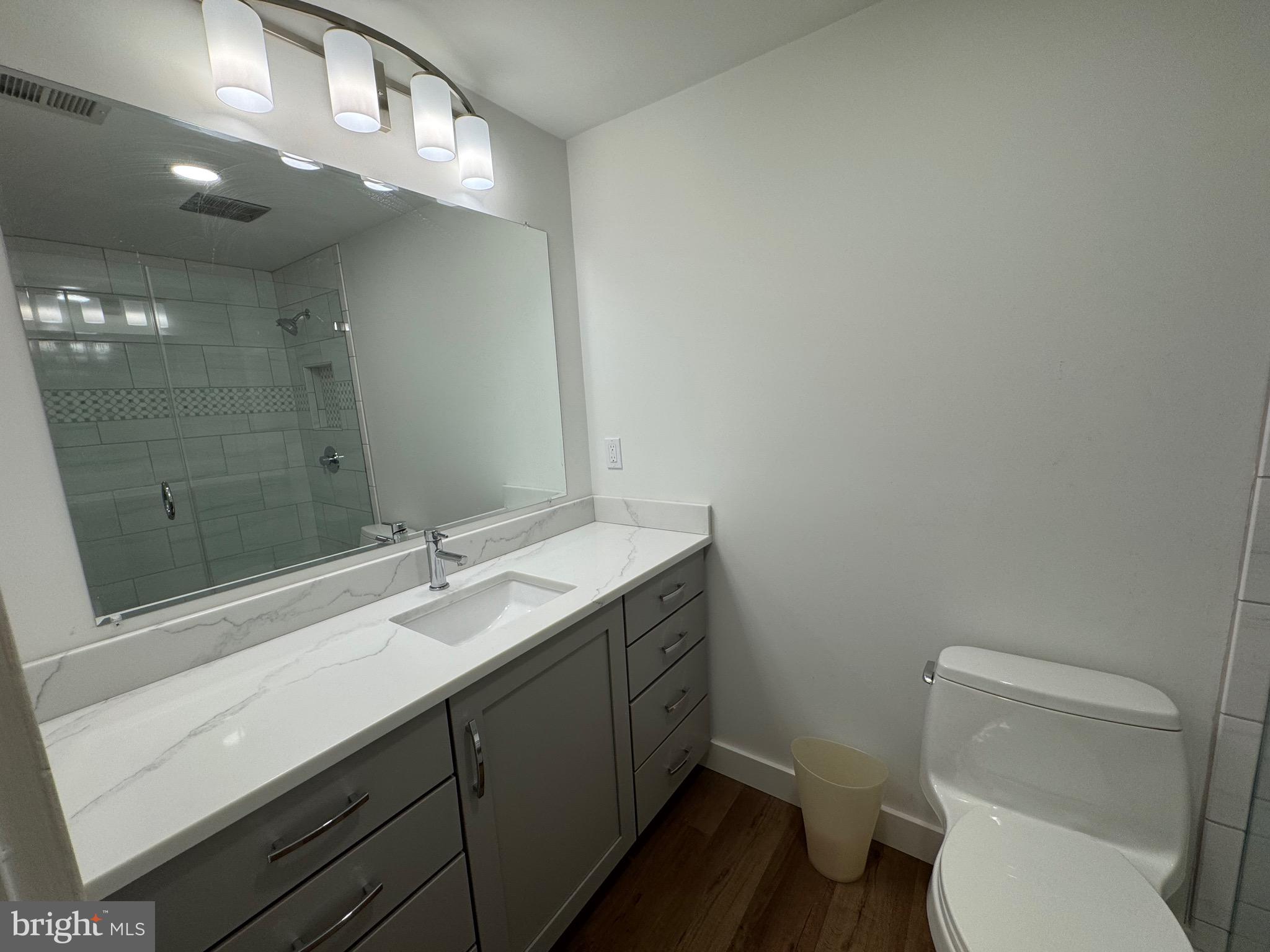 1 President Point Drive, Unit B2 Annapolis, MD 21403 - Photo 17 of 38