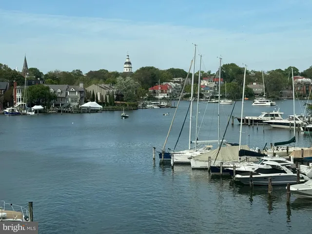 $4,700 | 1 President Point Drive, Unit B2, Annapolis, MD 21403