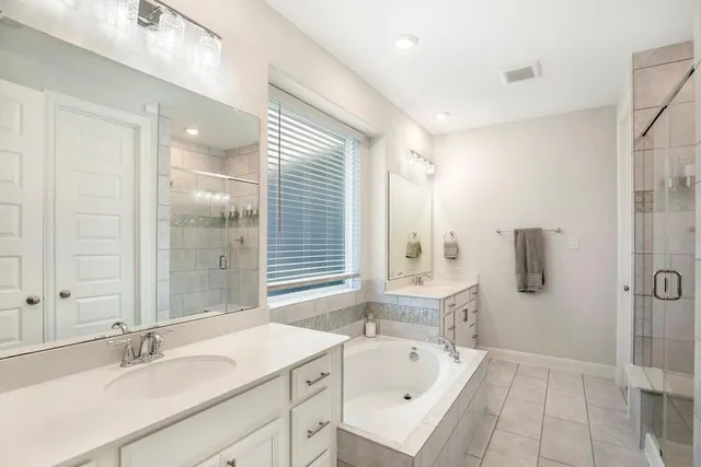 $3,850 | 13814 Russell Court, Mont Belvieu, TX 77523