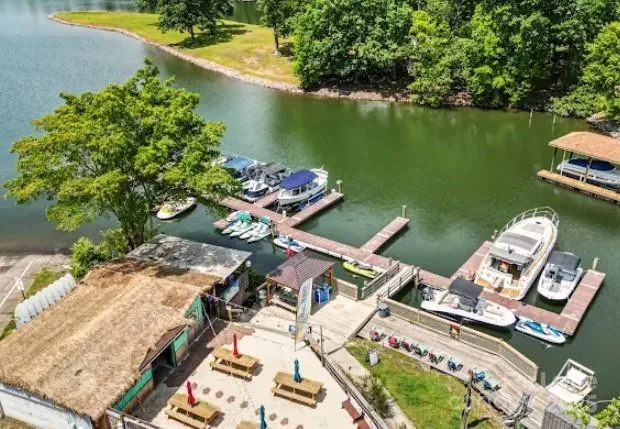 $1,550 | 4455 Reed Crk Drive, Unit 304, Sherrills Ford, NC 28673