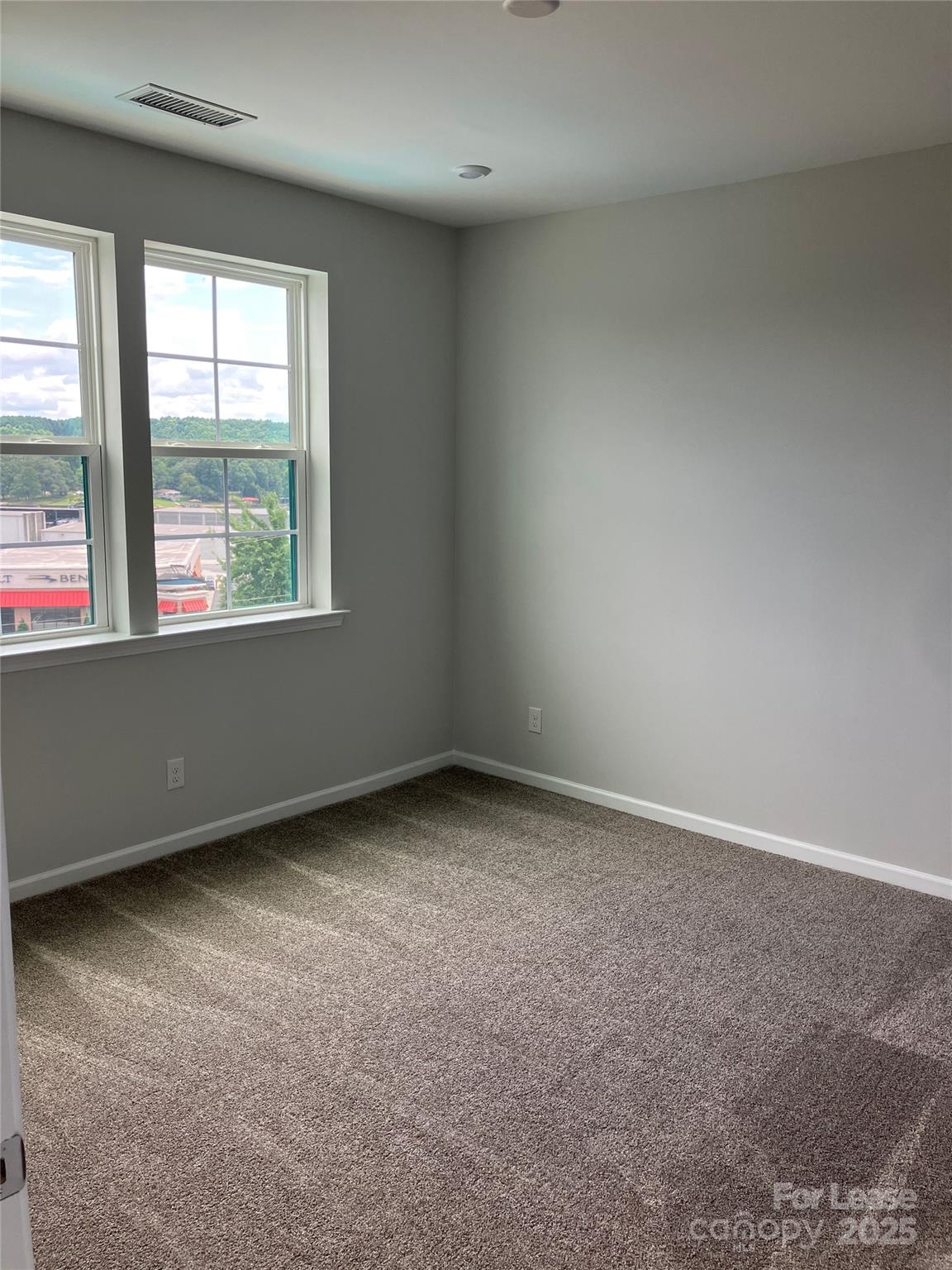 4455 Reed Crk Drive, Unit 304 Sherrills Ford, NC 28673 - Photo 5 of 16