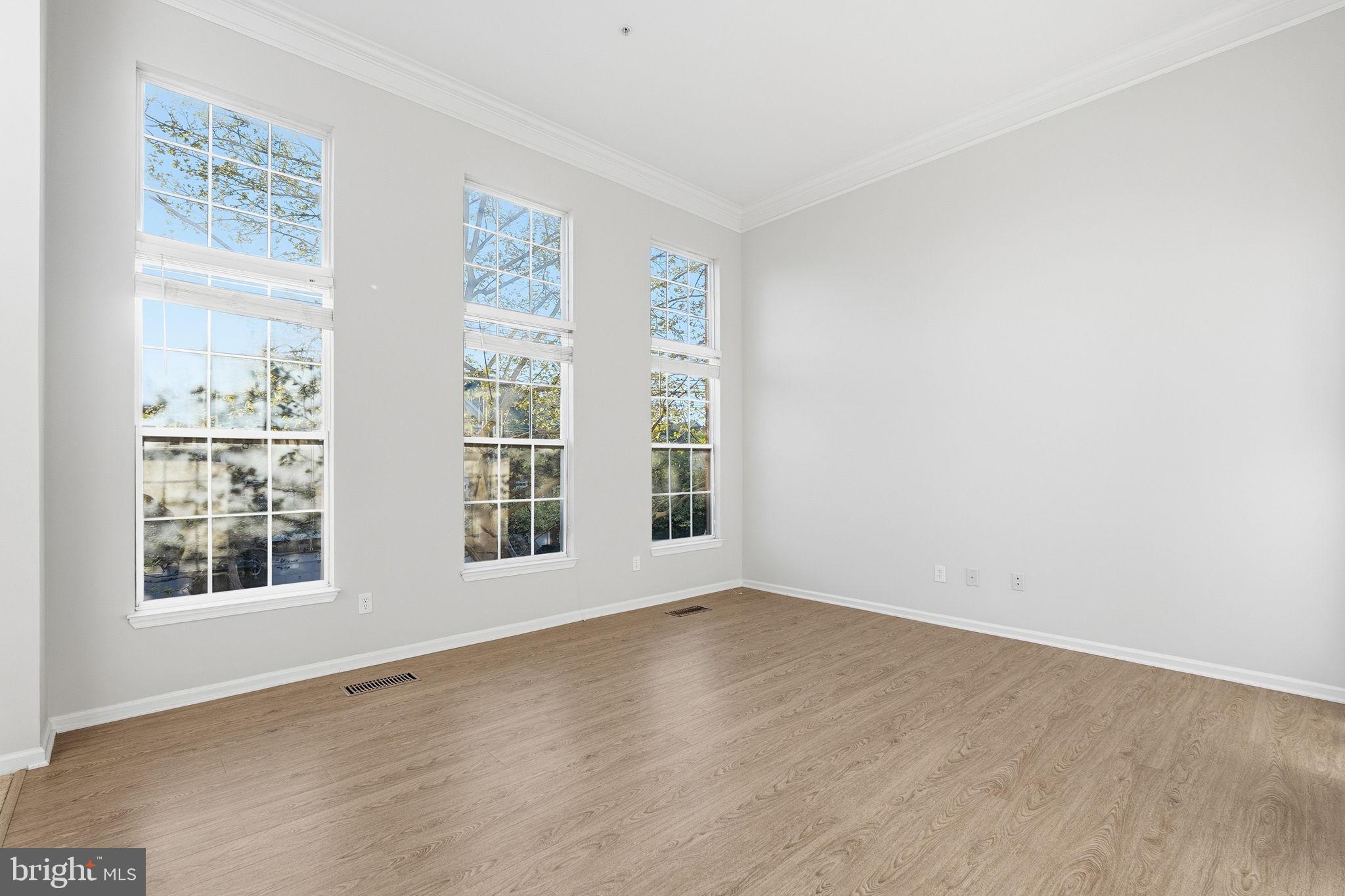 1881 Crescent Park Drive Reston, VA 20190 - Photo 8 of 43