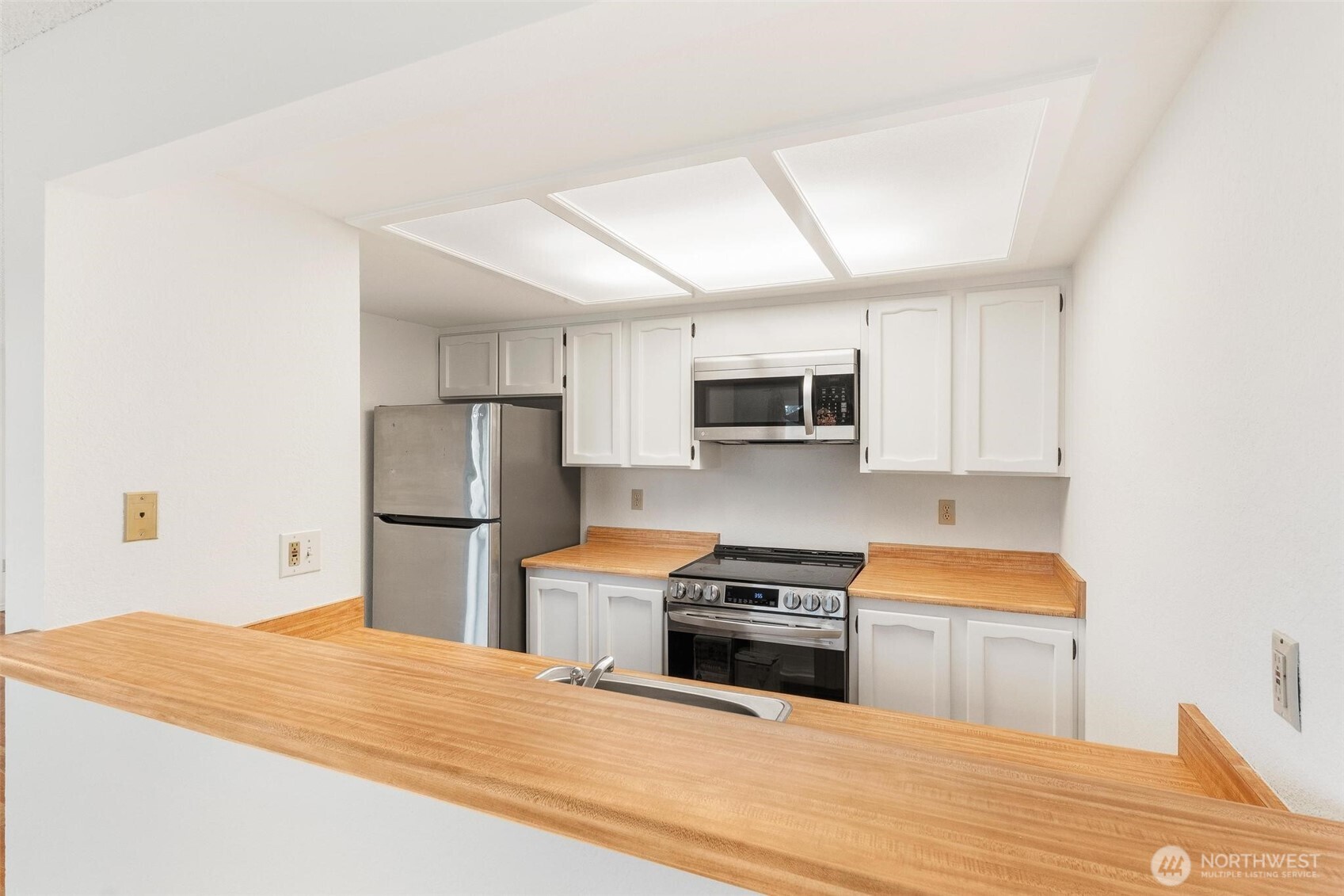 820 Cady Road, Unit E204 Everett, WA 98203 - Photo 9 of 22