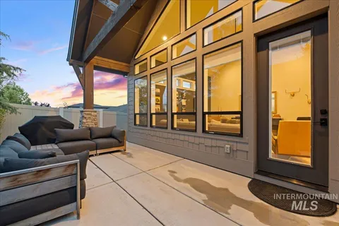 $1,050,000 | 9709 West Snowcap Drive, Boise, ID 83709