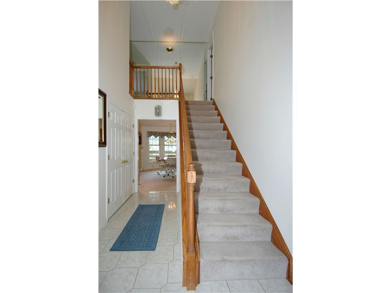 1263 Anderson Road Pittsburgh, PA 15209 - Photo 2 of 25 Entry/Foyer.