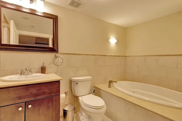 $999,000 | 9033 Wall Street, Unit 9, North Bergen, NJ 07047