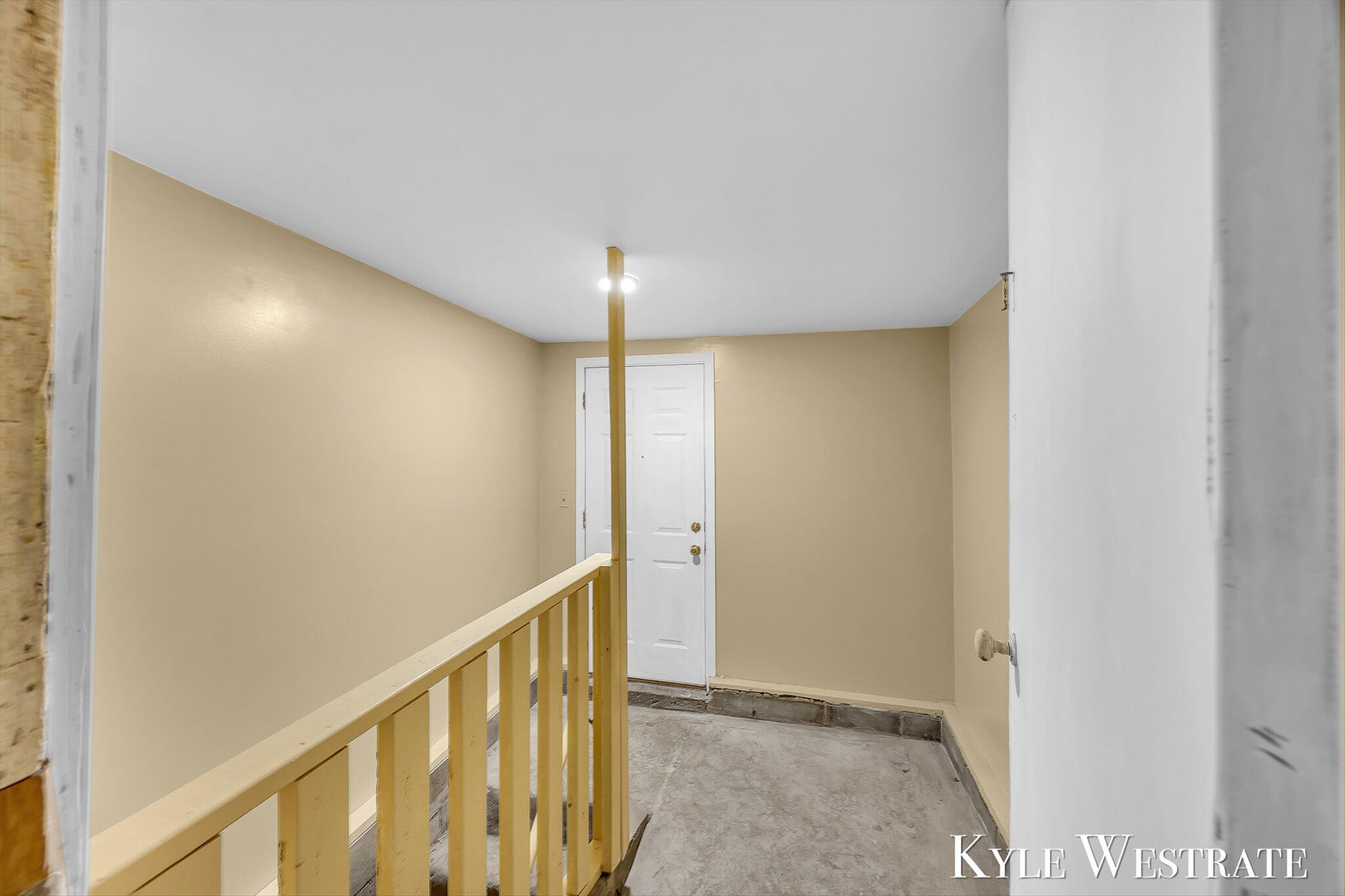 856 10th Street Northwest Grand Rapids, MI 49504 - Photo 15 of 18 12-K1J16247