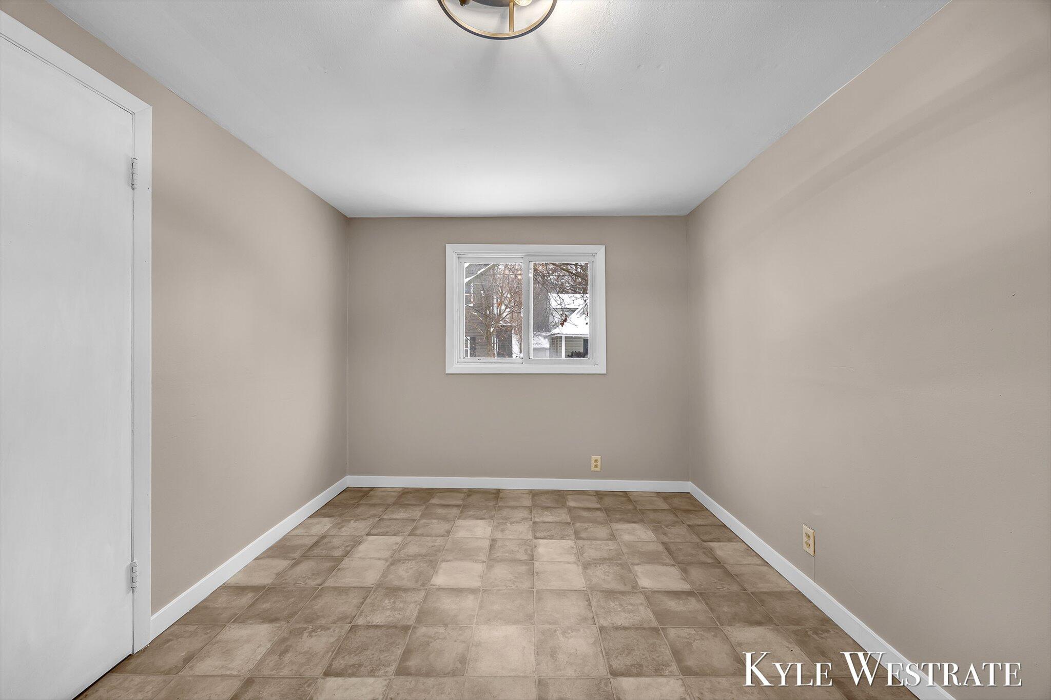 856 10th Street Northwest Grand Rapids, MI 49504 - Photo 4 of 18 13-K1J16157