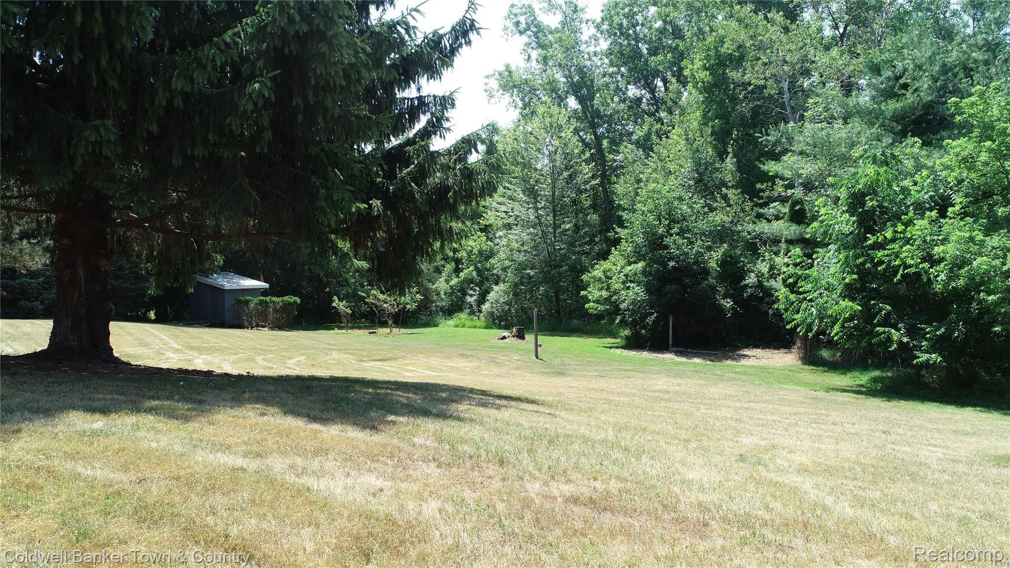 5359 Chase Lake Road Fowlerville, MI 48836 - Photo 28 of 31 DJI_0591.jpg