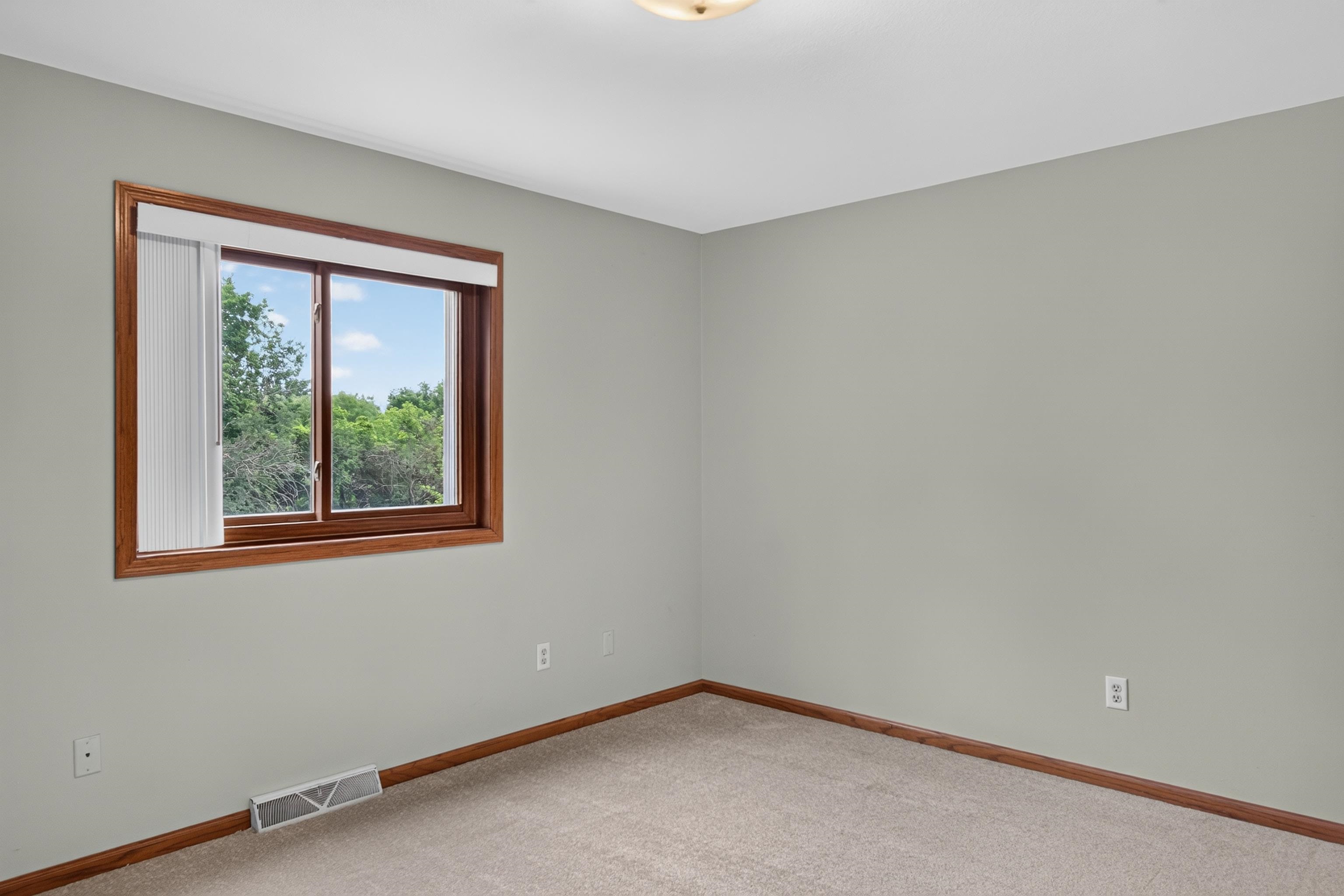 80 Johnson Oshkosh, WI 54902 - Photo 22 of 73 Gallery Image 22