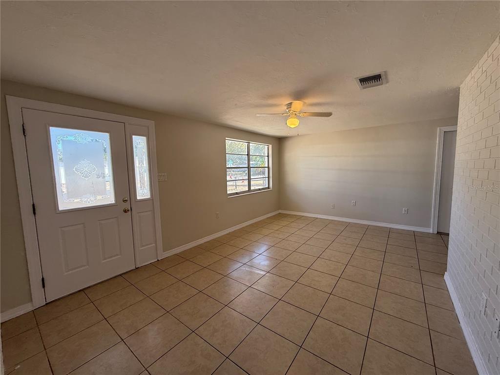 6627 Jackson Street New Port Richey, FL 34653 - Photo 3 of 14