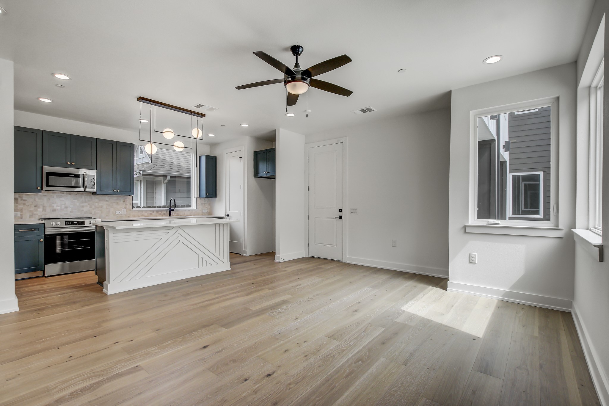 4127 East 12th Street, Unit 1 Austin, TX 78721 - Photo 2 of 30