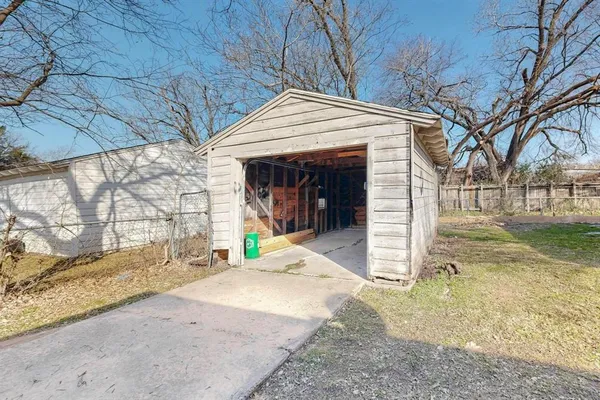 $1,500 | 8707 Slay Street, Dallas, TX 75217
