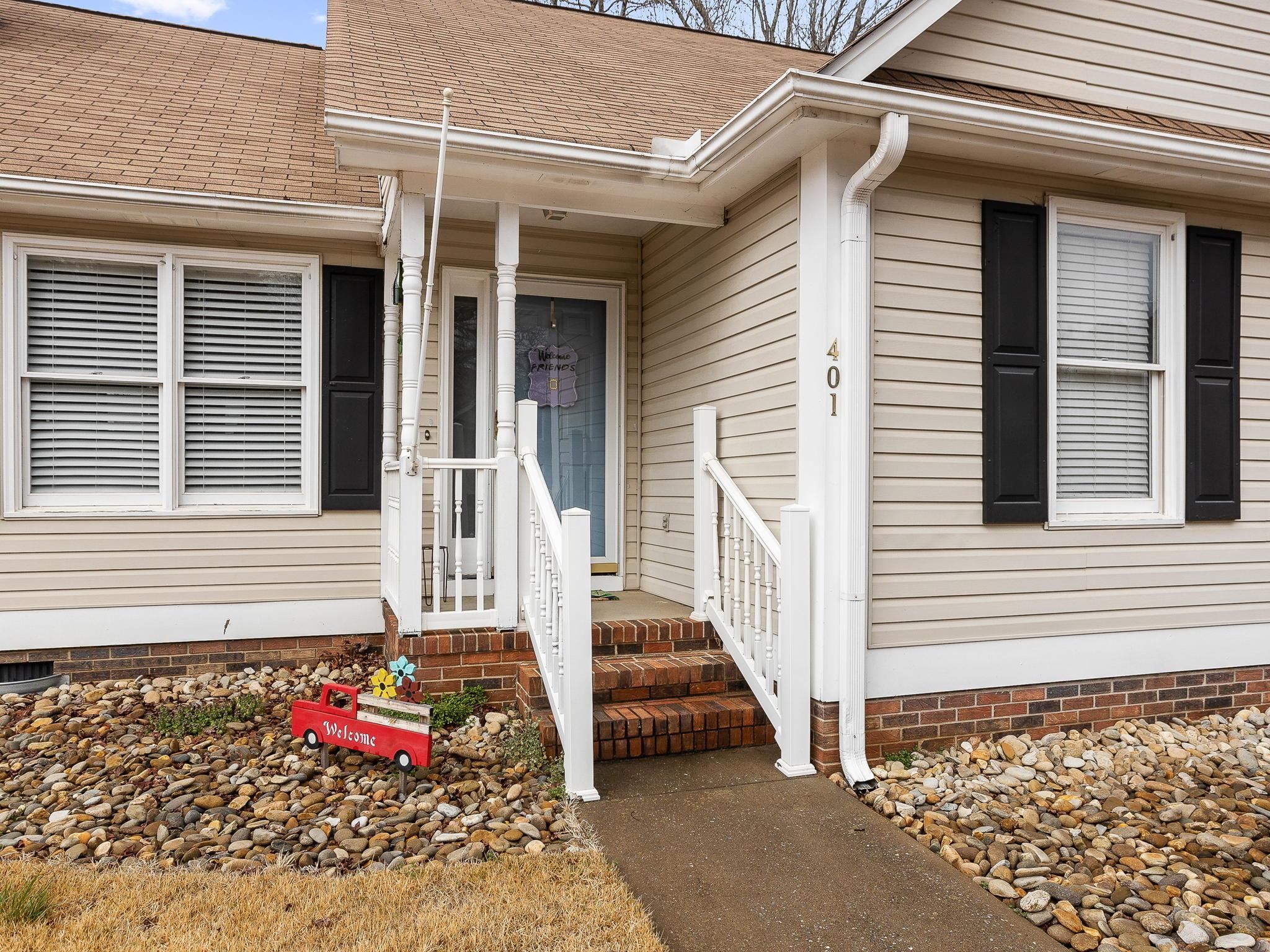 401 Frostberry Court Fountain Inn, SC 29644 - Photo 6 of 28 Gallery Image 6