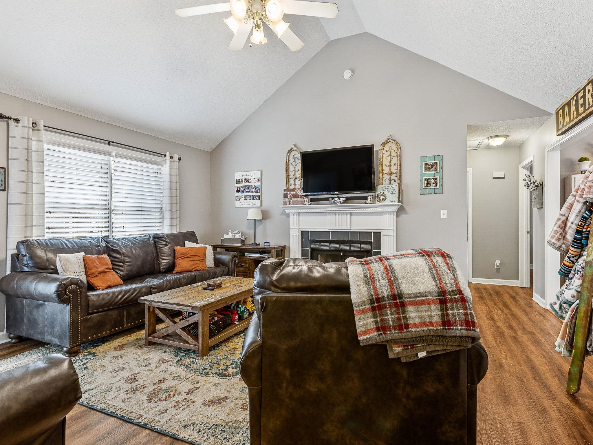 401 Frostberry Court Fountain Inn, SC 29644 - Photo 8 of 28 Gallery Image 8