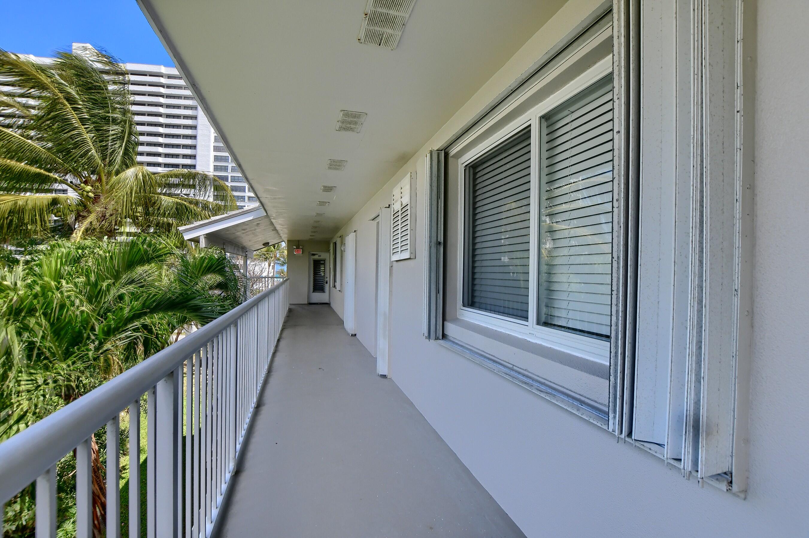 2700 Banyan Road, Unit 32 Boca Raton, FL 33432 - Photo 6 of 32 20_ebf_9622-hdr(5)