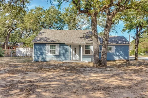 $1,850 | 3217 Huron Trail, Lake Worth, TX 76135