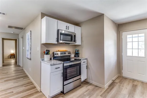 $1,850 | 3217 Huron Trail, Lake Worth, TX 76135