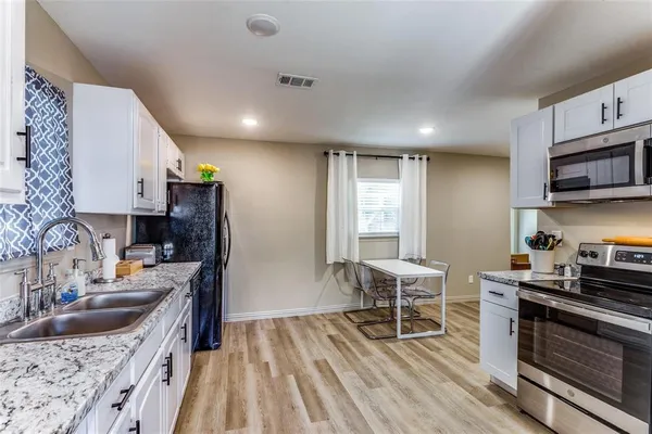 $1,850 | 3217 Huron Trail, Lake Worth, TX 76135