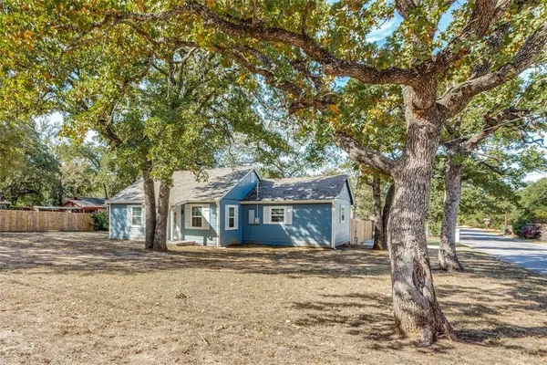 $1,850 | 3217 Huron Trail, Lake Worth, TX 76135