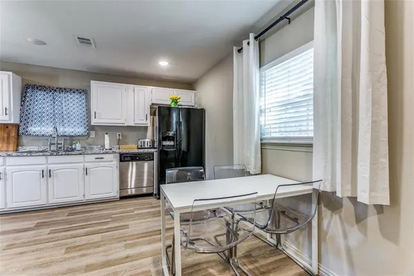 $1,850 | 3217 Huron Trail, Lake Worth, TX 76135