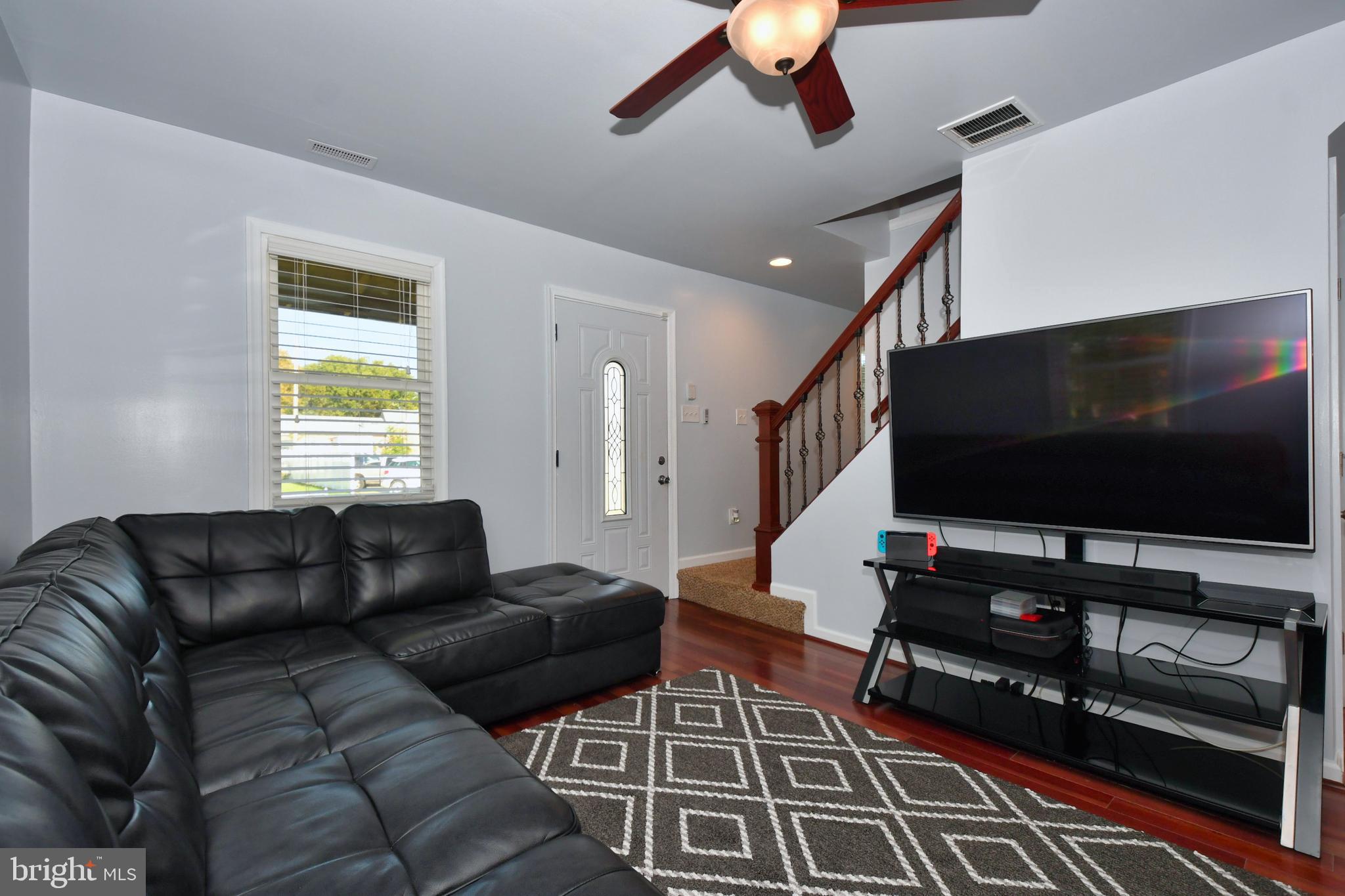 831 Martin Road Baltimore, MD 21221 - Photo 4 of 28 Gallery Image 4