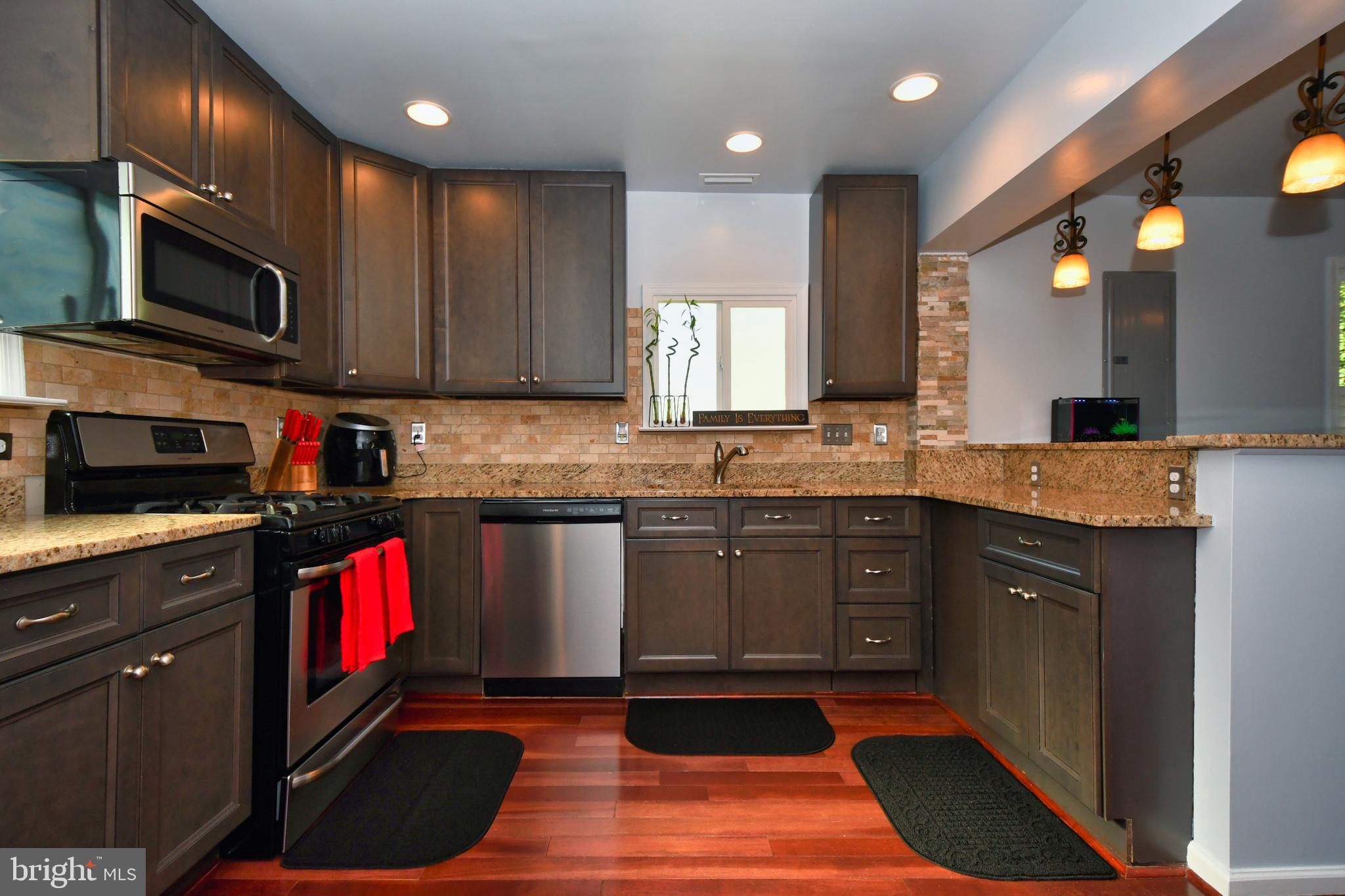 831 Martin Road Baltimore, MD 21221 - Photo 7 of 28 Gallery Image 7