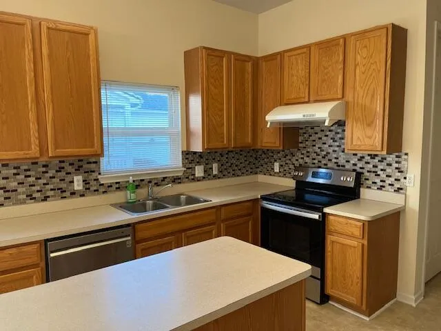 $3,000 | 1346 North Bay Drive, Ann Arbor, MI 48103