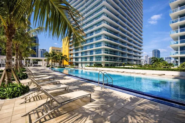 $2,900 | 1111 Southwest 1st Avenue, Unit 2318N, Miami, FL 33130
